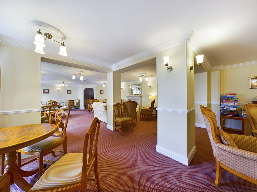 2 bed ground floor flat for sale in Kings Road, Horsham  - Property Image 16