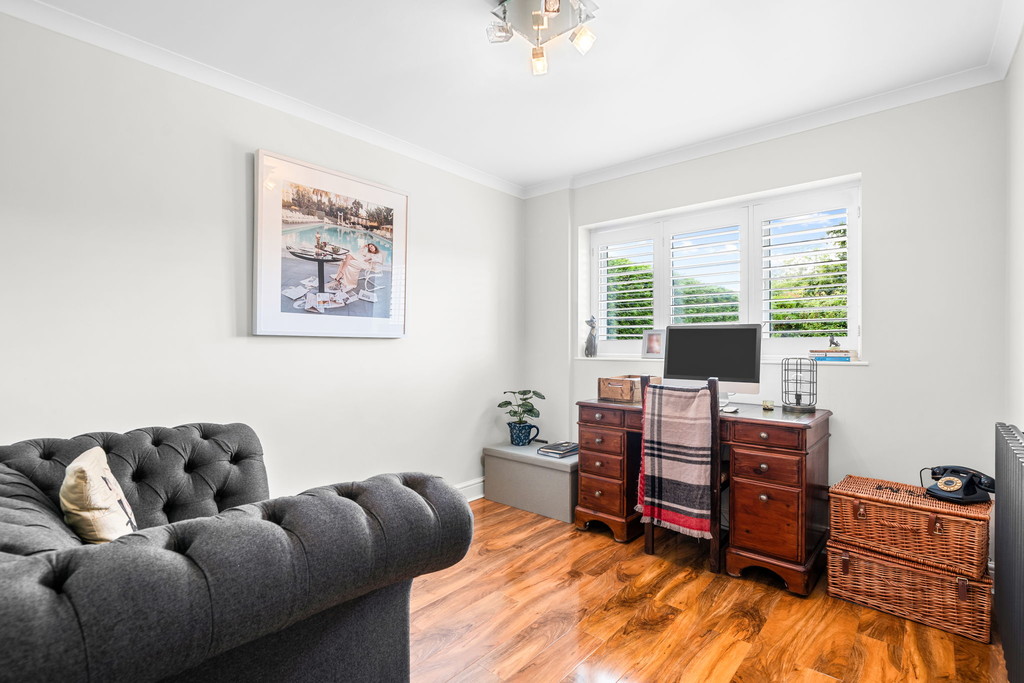 4 bed detached bungalow for sale in Lime Kiln Road, Mannings Heath  - Property Image 9