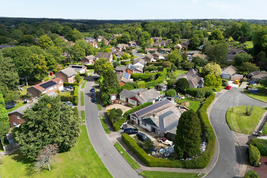4 bed detached bungalow for sale in Lime Kiln Road, Mannings Heath  - Property Image 38