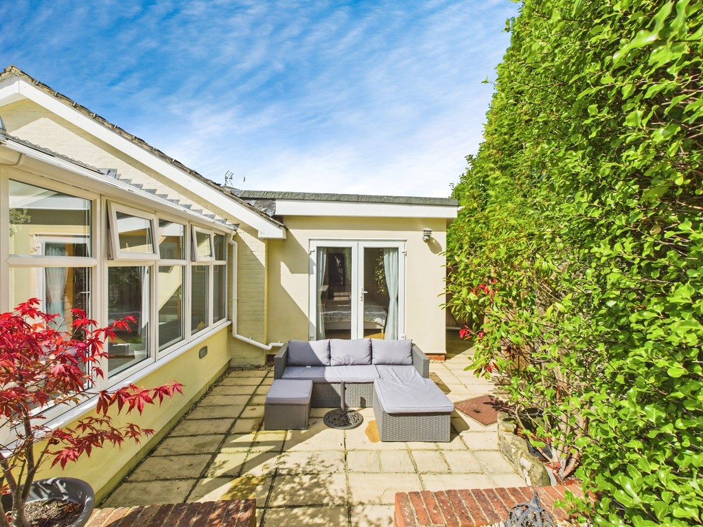 4 bed detached bungalow for sale in Lime Kiln Road, Mannings Heath  - Property Image 33