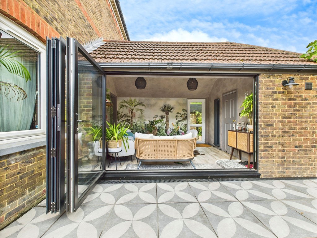 4 bed detached house for sale in Cambridge Road, Horsham  - Property Image 7