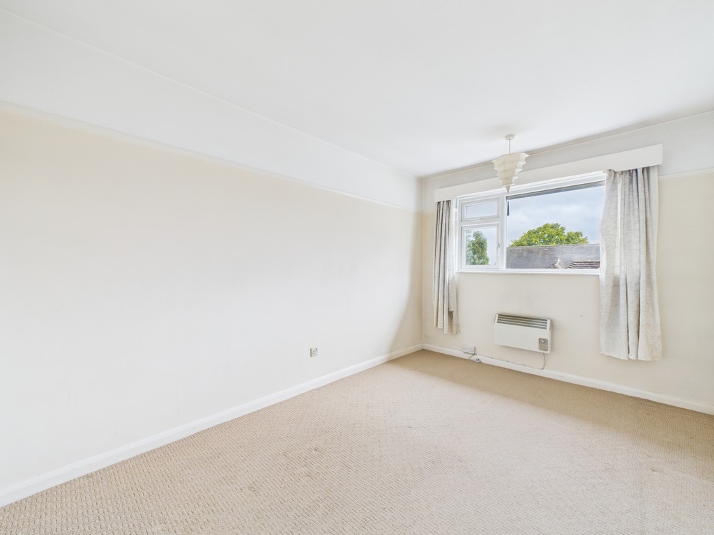 2 bed maisonette to rent in Embassy Court, Sydney Road, RH16  - Property Image 6