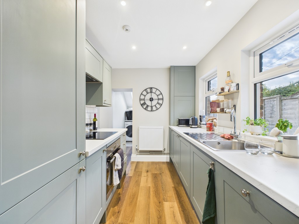 2 bed semi-detached house to rent in Littlehaven Lane, Horsham  - Property Image 2