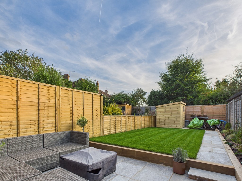 2 bed semi-detached house to rent in Littlehaven Lane, Horsham  - Property Image 5