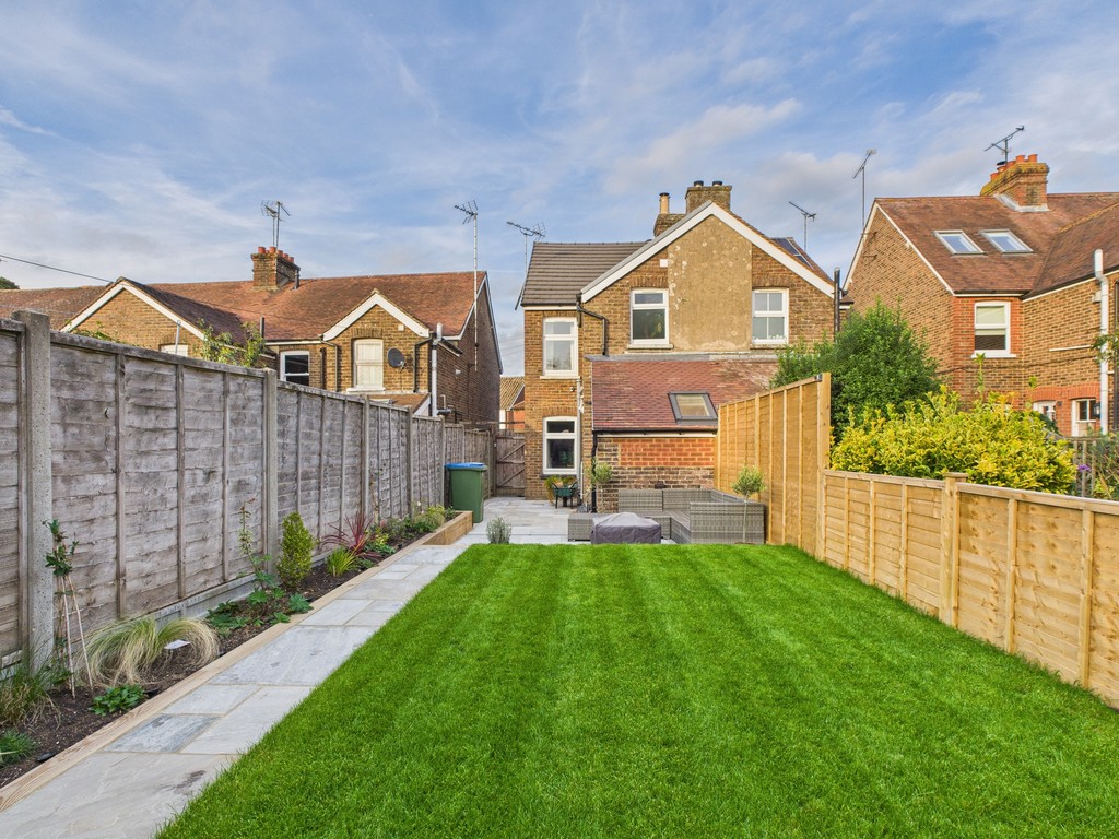 2 bed semi-detached house to rent in Littlehaven Lane, Horsham  - Property Image 11