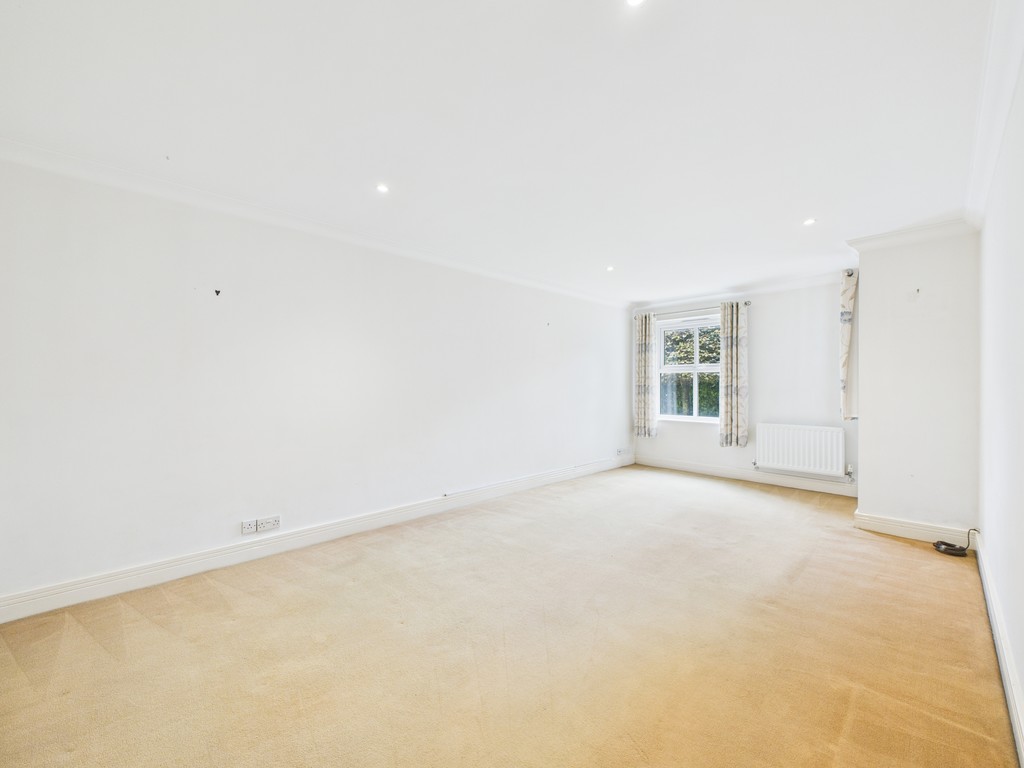 1 bed apartment for sale in Wimblehurst Road, Horsham  - Property Image 8