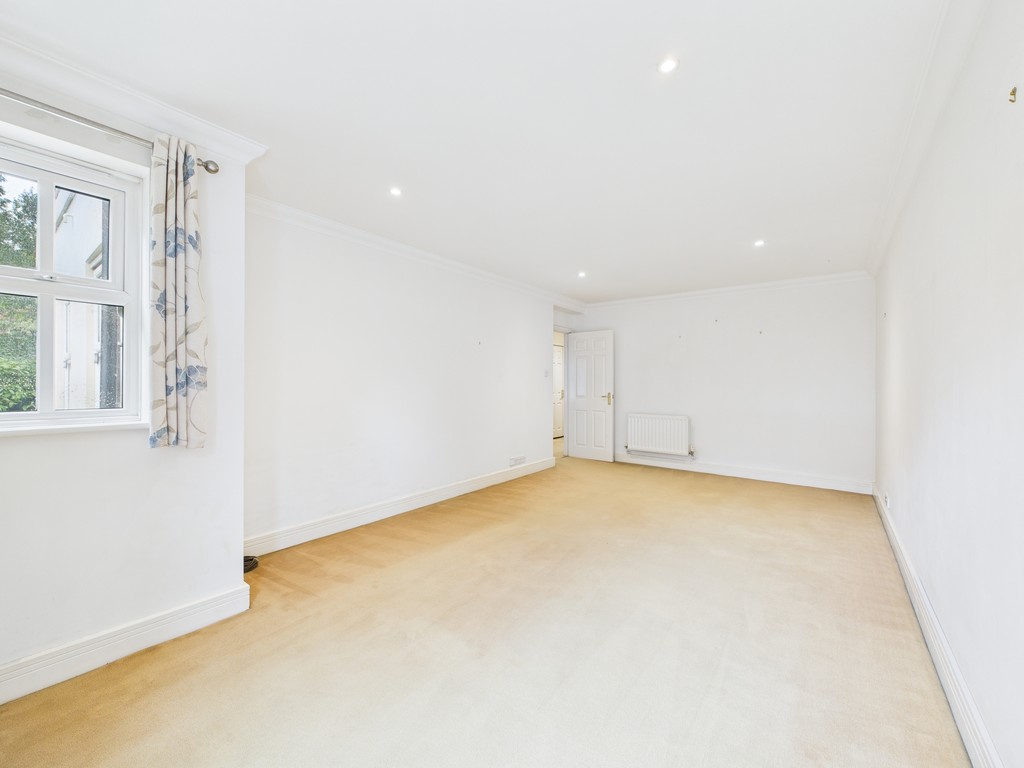1 bed apartment for sale in Wimblehurst Road, Horsham  - Property Image 9