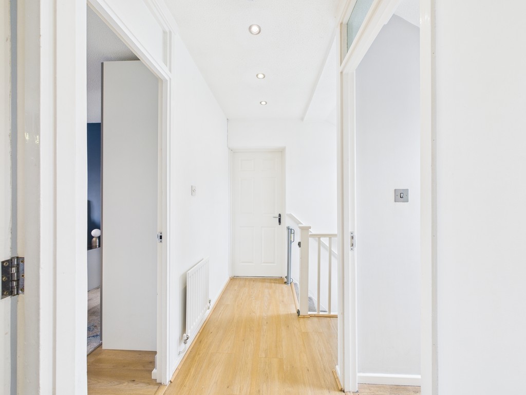 2 bed maisonette for sale in Roebuck Close, Horsham  - Property Image 10