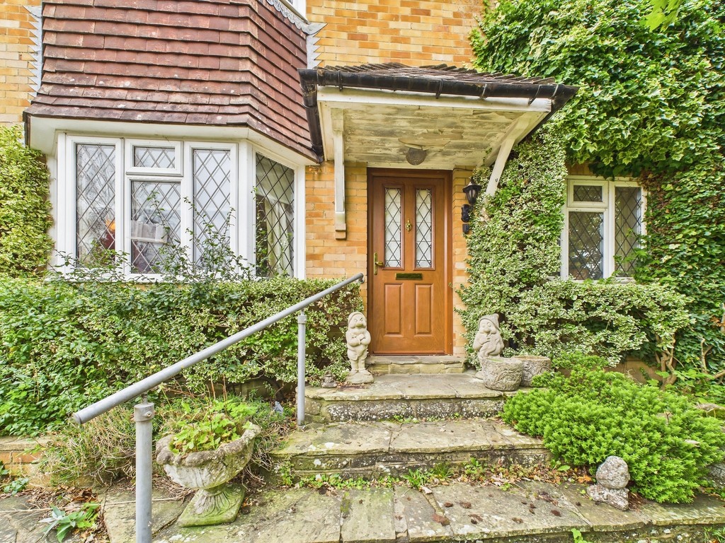 4 bed detached house for sale in Savill Road, Lindfield  - Property Image 3