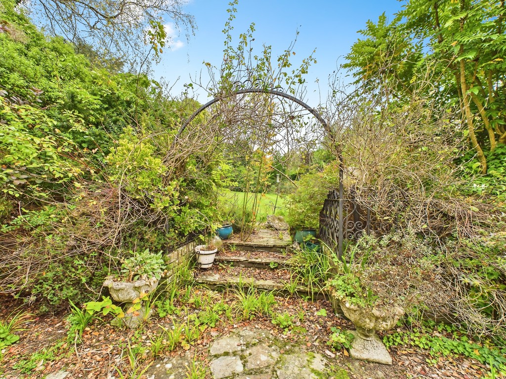 4 bed detached house for sale in Savill Road, Lindfield  - Property Image 10