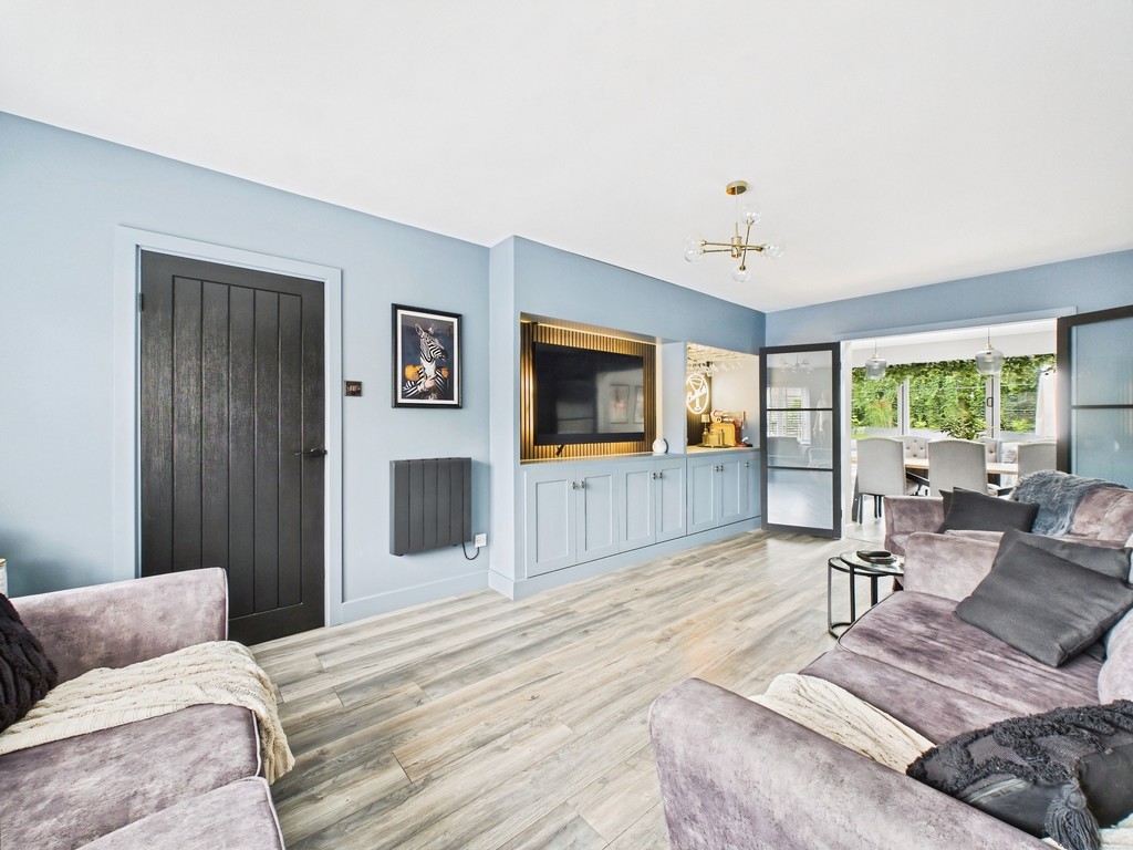 4 bed detached house for sale in Covert Mead, Handcross - Property Image 6