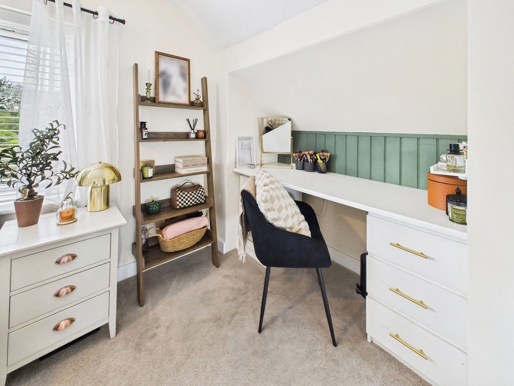 4 bed detached house for sale in Covert Mead, Handcross - Property Image 22