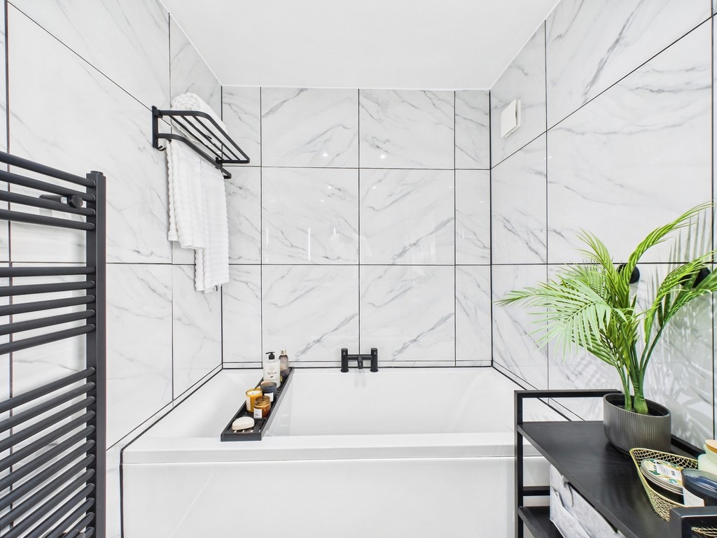 4 bed detached house for sale in Covert Mead, Handcross - Property Image 24