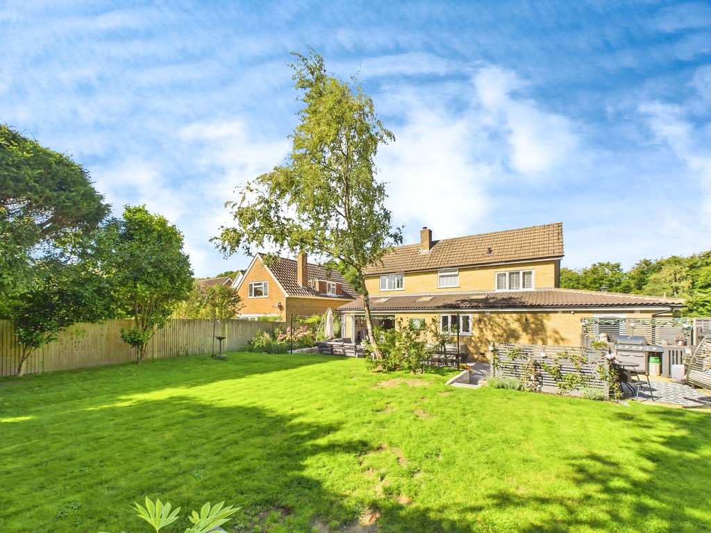 4 bed detached house for sale in Covert Mead, Handcross - Property Image 2