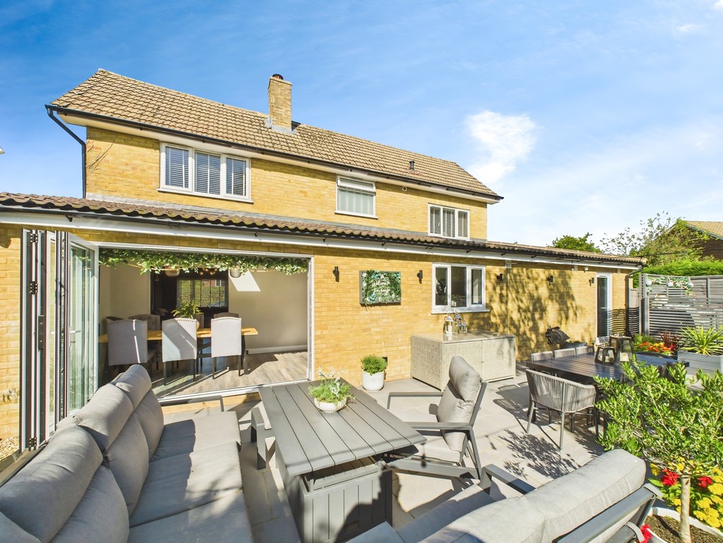 4 bed detached house for sale in Covert Mead, Handcross