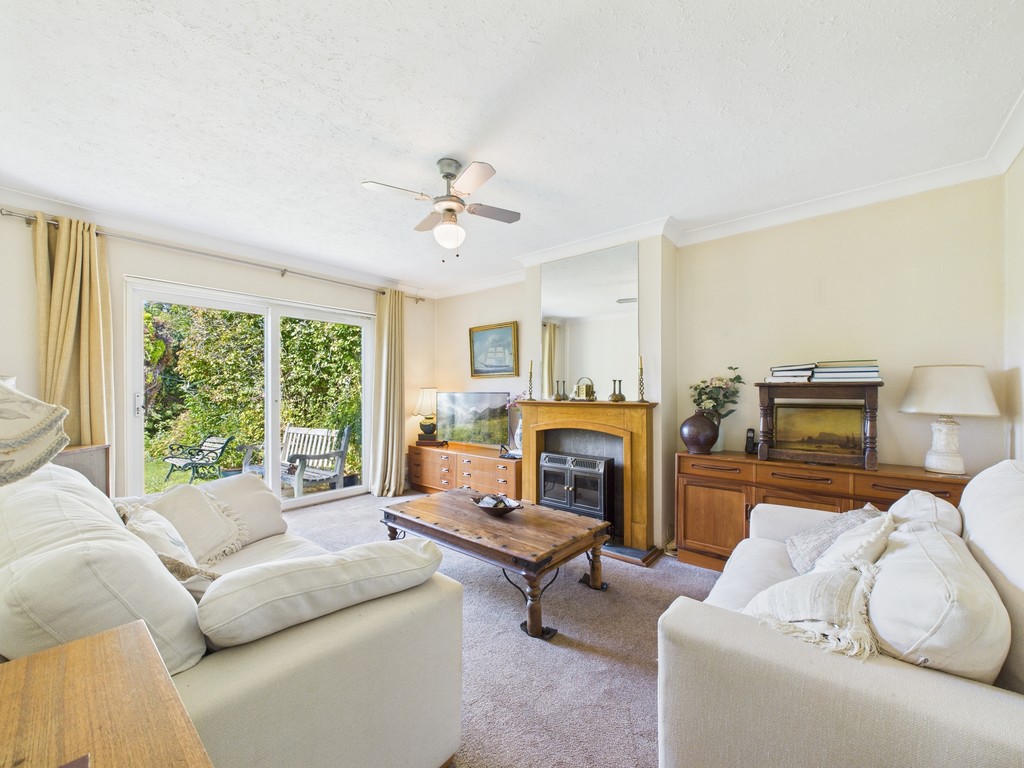 3 bed semi-detached bungalow for sale in Ringley Road, Horsham  - Property Image 3