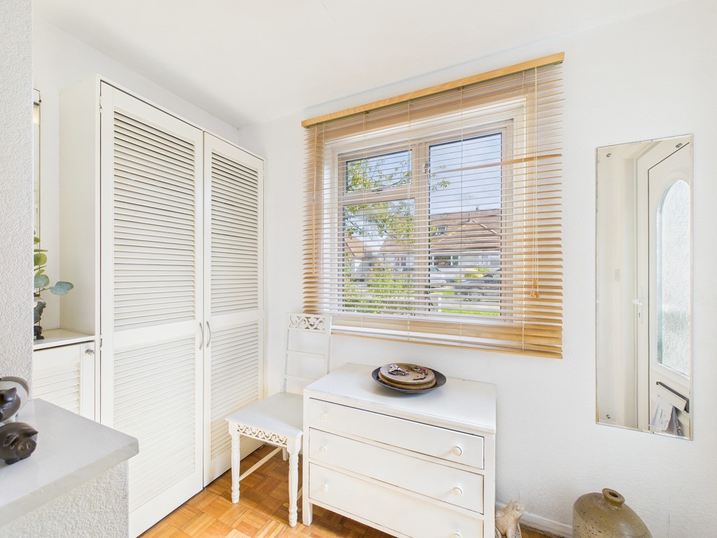 3 bed semi-detached bungalow for sale in Ringley Road, Horsham  - Property Image 12
