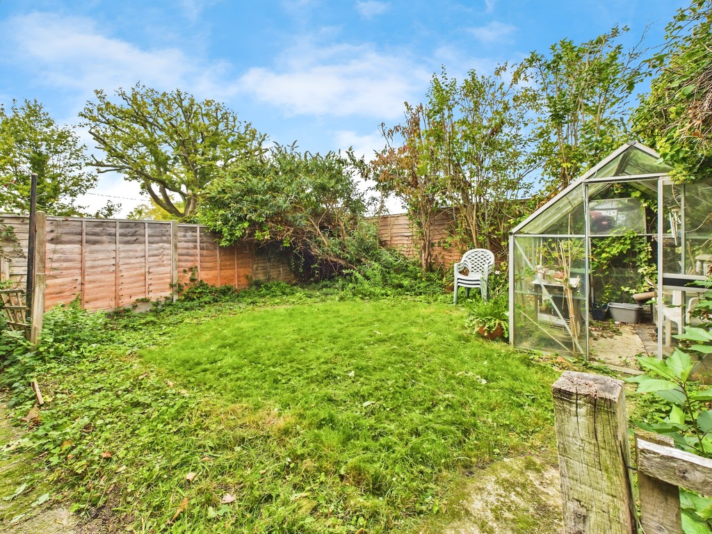 3 bed semi-detached bungalow for sale in Ringley Road, Horsham  - Property Image 11