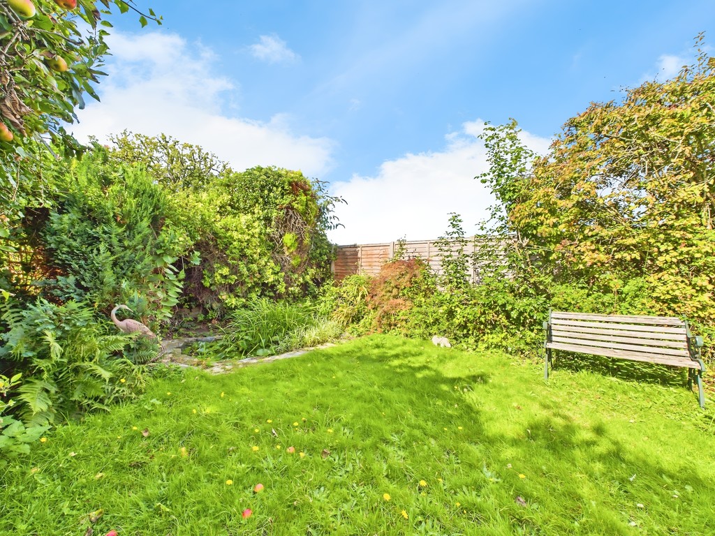 3 bed semi-detached bungalow for sale in Ringley Road, Horsham  - Property Image 21