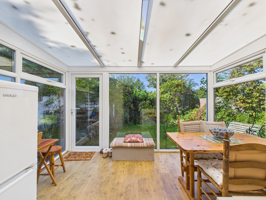 3 bed semi-detached bungalow for sale in Ringley Road, Horsham  - Property Image 5