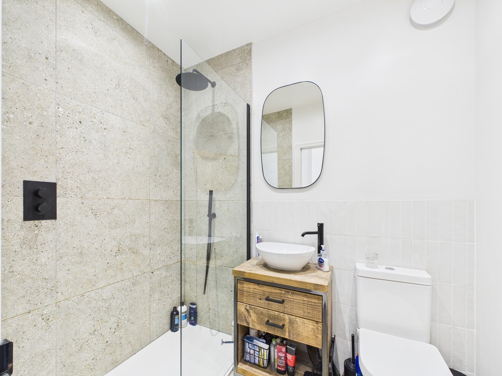 3 bed semi-detached house for sale in New Street, Horsham  - Property Image 8