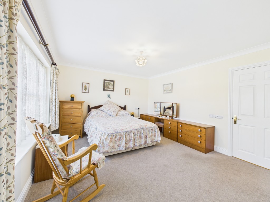 2 bed apartment for sale in Bluecoat Pond, Christs Hospital  - Property Image 16