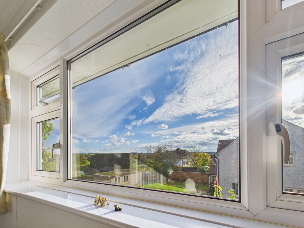 3 bed detached house for sale in Rose Cottage Lane, Staplefield  - Property Image 14