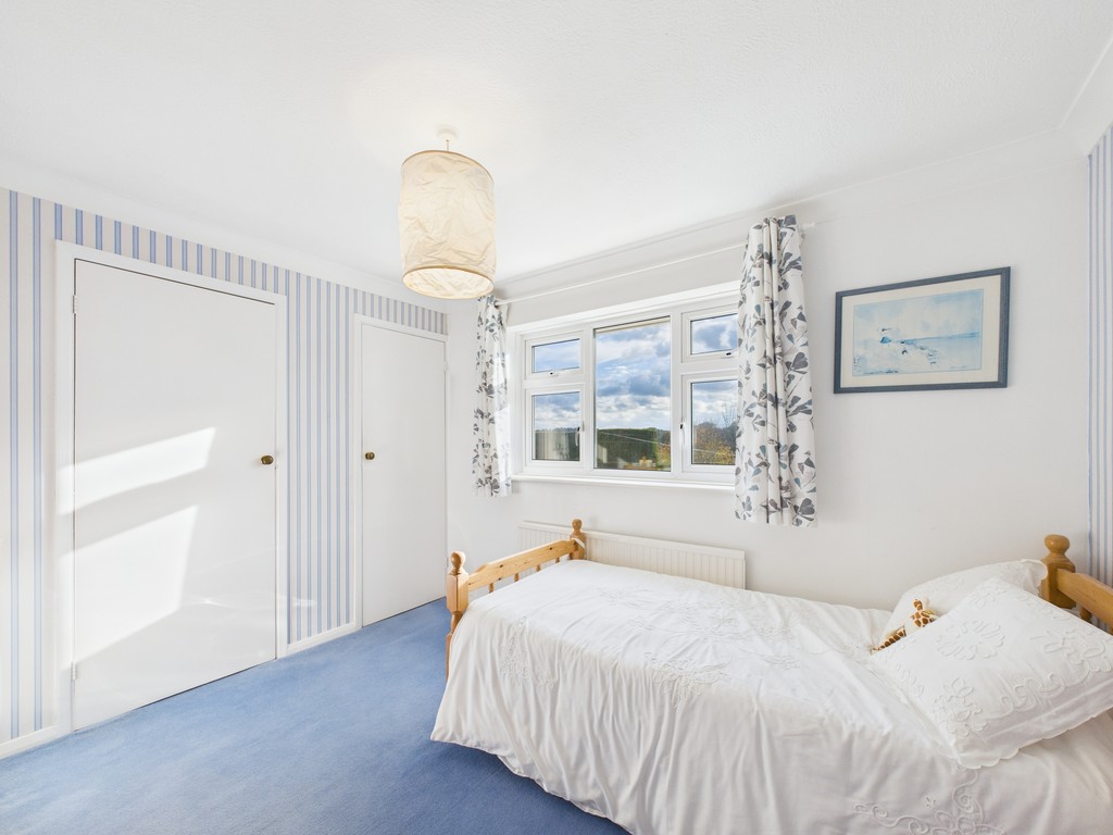 3 bed detached house for sale in Rose Cottage Lane, Staplefield  - Property Image 19