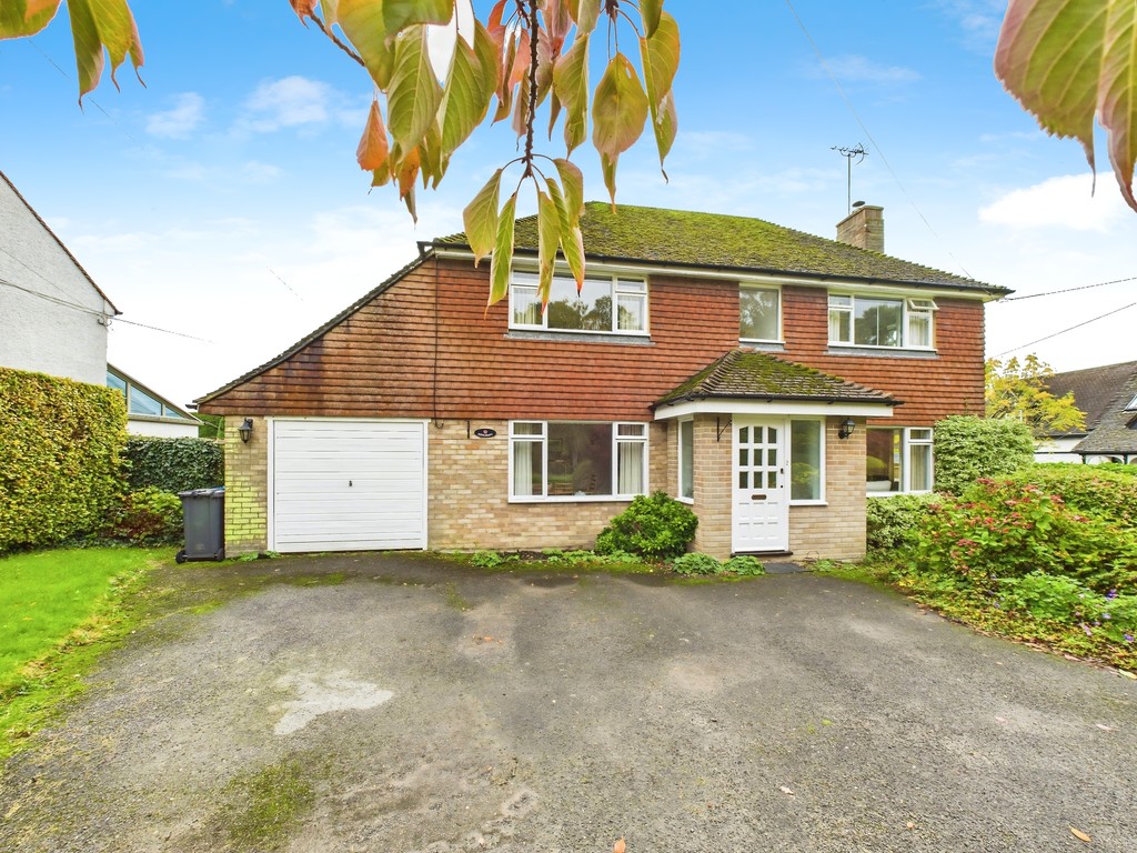 3 bed detached house for sale in Rose Cottage Lane, Staplefield - Property Image 1