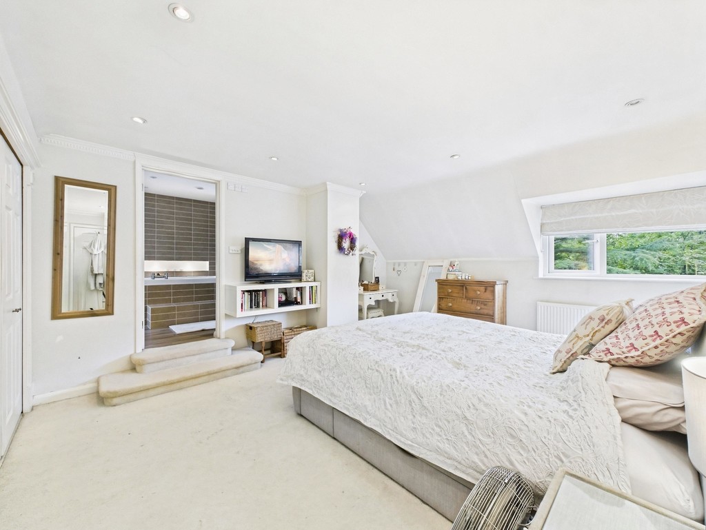 5 bed detached house for sale in Loxwood Road, Rudgwick  - Property Image 16