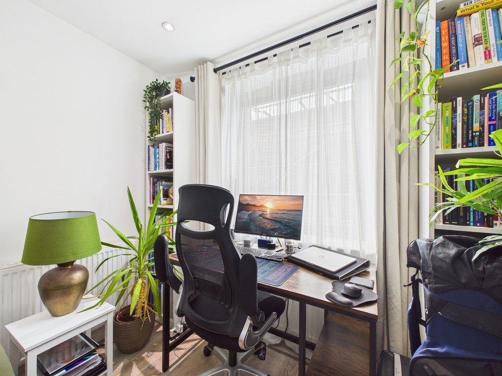 1 bed apartment for sale in Horsham Gates Two, North Street, Horsham  - Property Image 9