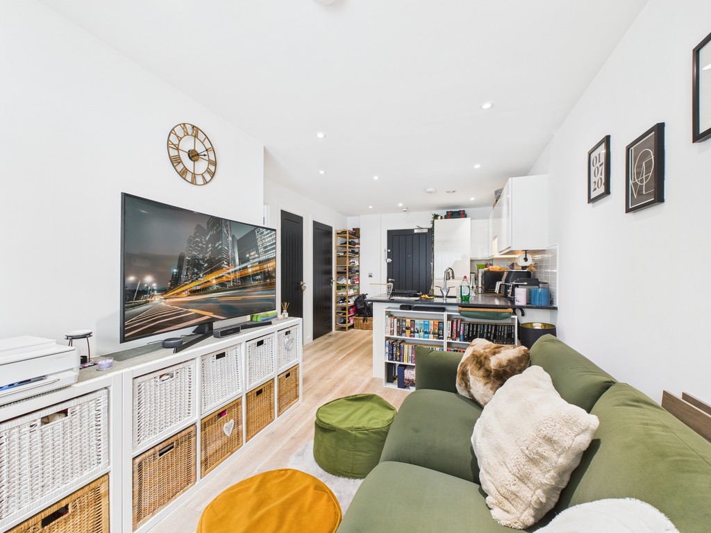 1 bed apartment for sale in Horsham Gates Two, North Street, Horsham  - Property Image 8