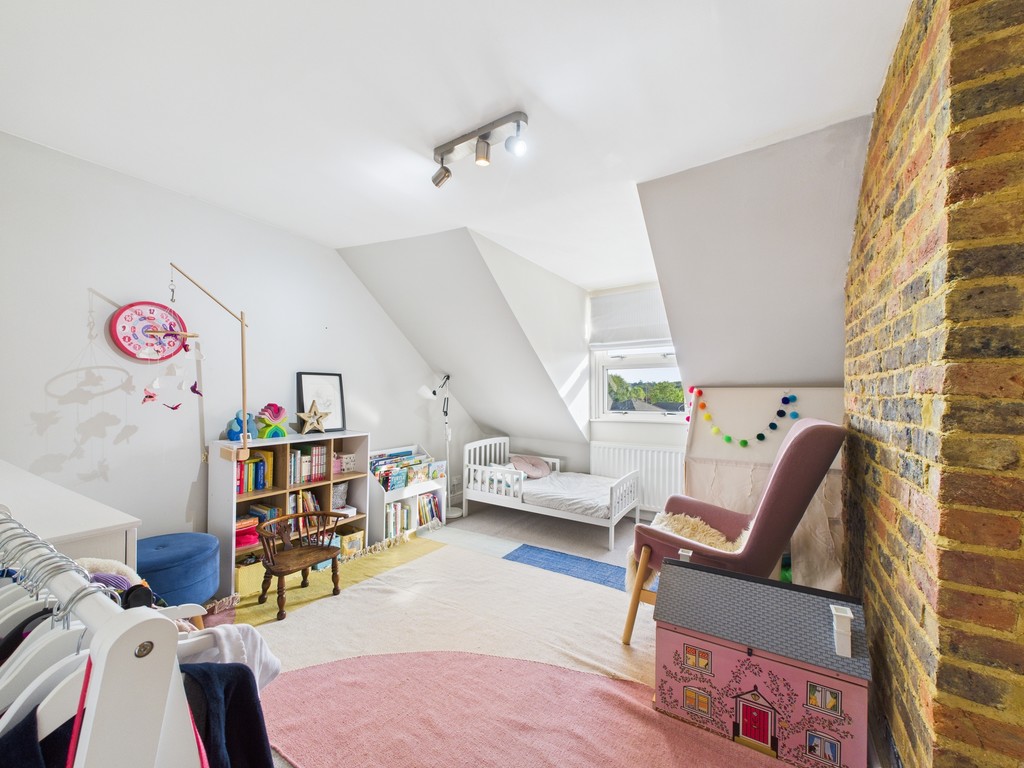 3 bed semi-detached house for sale in Denne Parade, Horsham  - Property Image 9