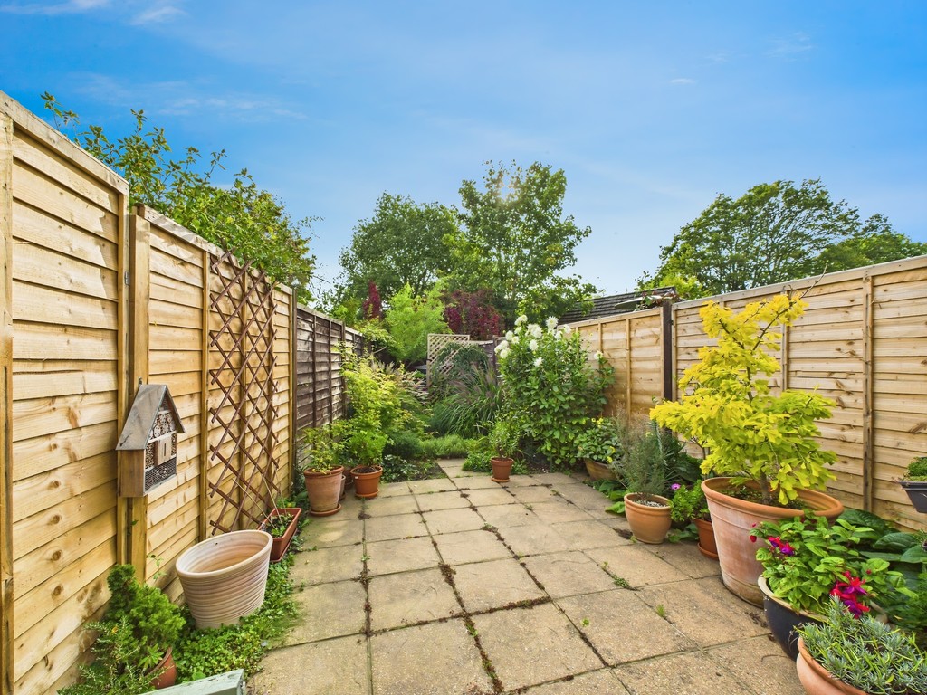 3 bed semi-detached house for sale in Denne Parade, Horsham  - Property Image 10