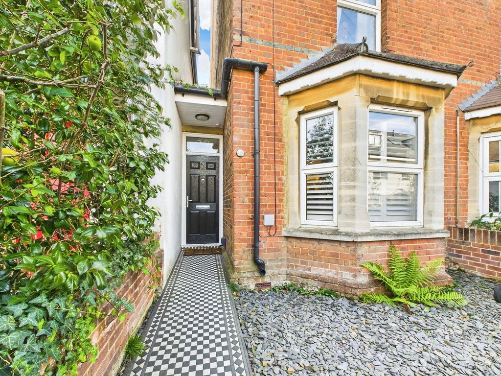 3 bed semi-detached house for sale in Denne Parade, Horsham  - Property Image 12