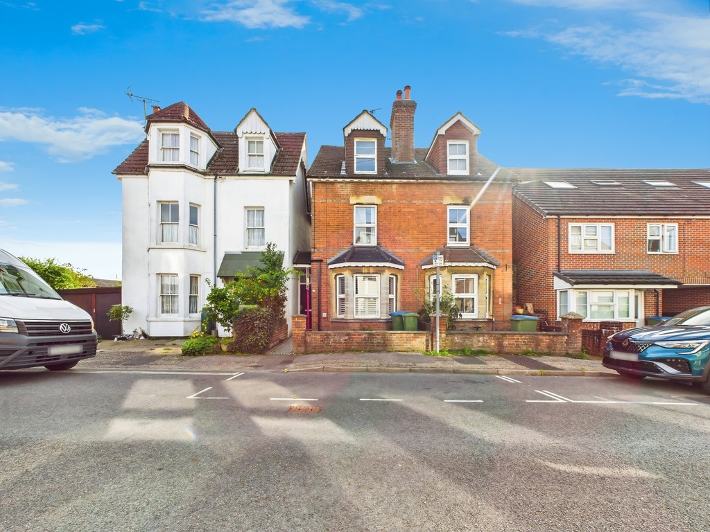 3 bed semi-detached house for sale in Denne Parade, Horsham  - Property Image 11
