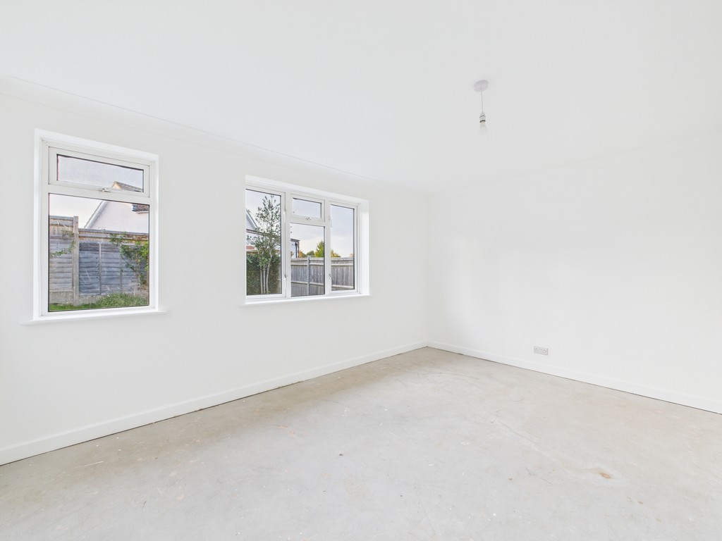 2 bed detached bungalow to rent in Turners Mill Close, Haywards Heath  - Property Image 9