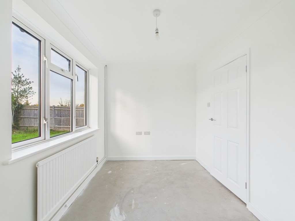 2 bed detached bungalow to rent in Turners Mill Close, Haywards Heath  - Property Image 13