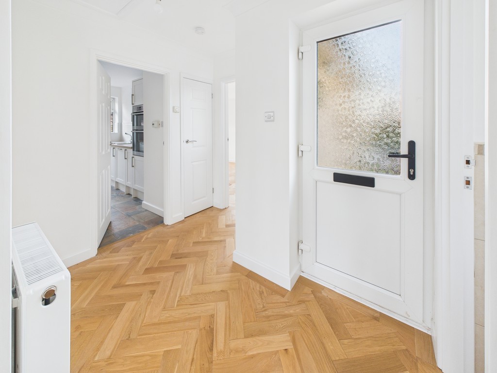 2 bed detached bungalow to rent in Turners Mill Close, Haywards Heath  - Property Image 14