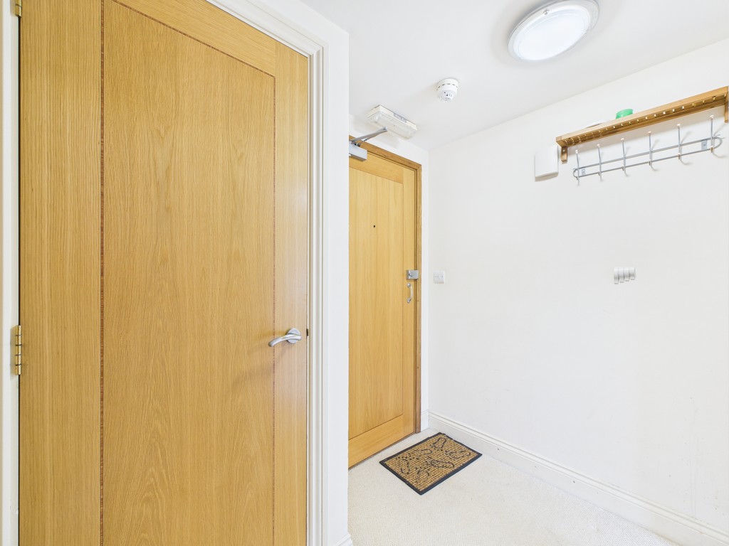 1 bed apartment to rent in Dulcima House, Carfax, RH12  - Property Image 5