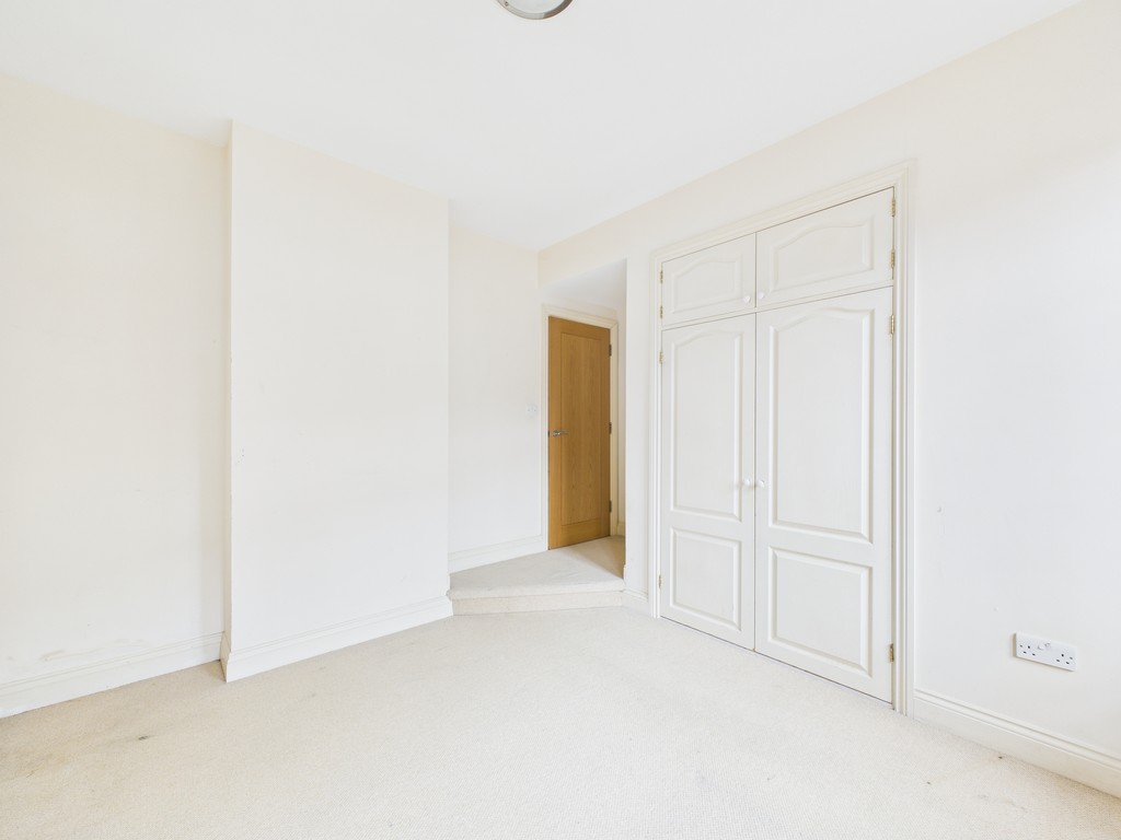 1 bed apartment to rent in Dulcima House, Carfax, RH12  - Property Image 4