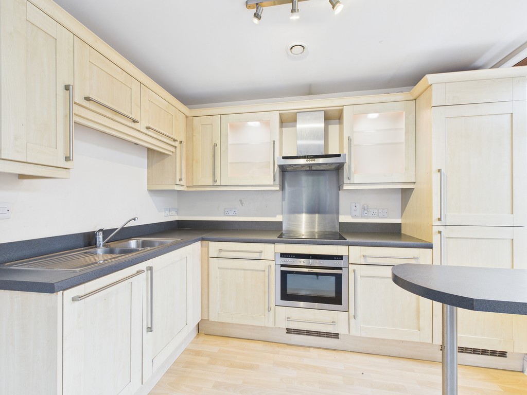 1 bed apartment to rent in Dulcima House, Carfax, RH12  - Property Image 2
