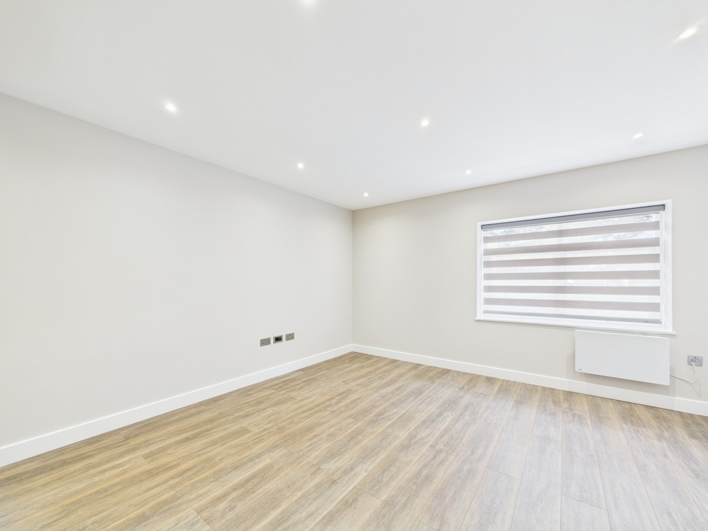2 bed apartment to rent in Flat 1, 277 London Road, RH15  - Property Image 2