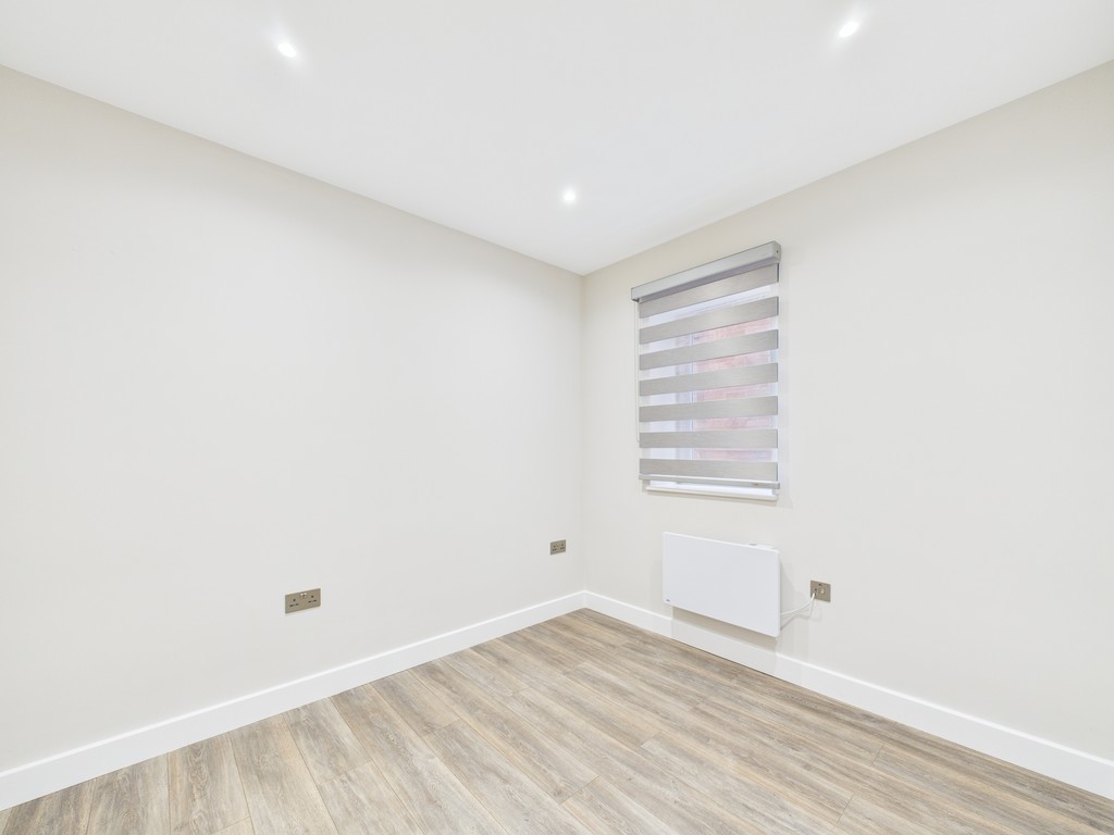2 bed apartment to rent in Flat 1, 277 London Road, RH15  - Property Image 3