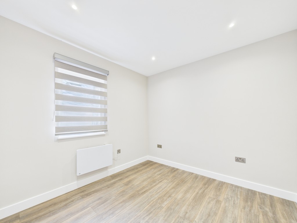 2 bed apartment to rent in Flat 1, 277 London Road, RH15  - Property Image 4