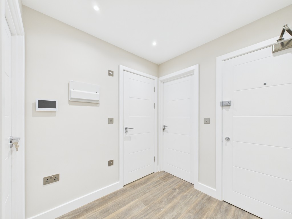 2 bed apartment to rent in Flat 1, 277 London Road, RH15  - Property Image 6