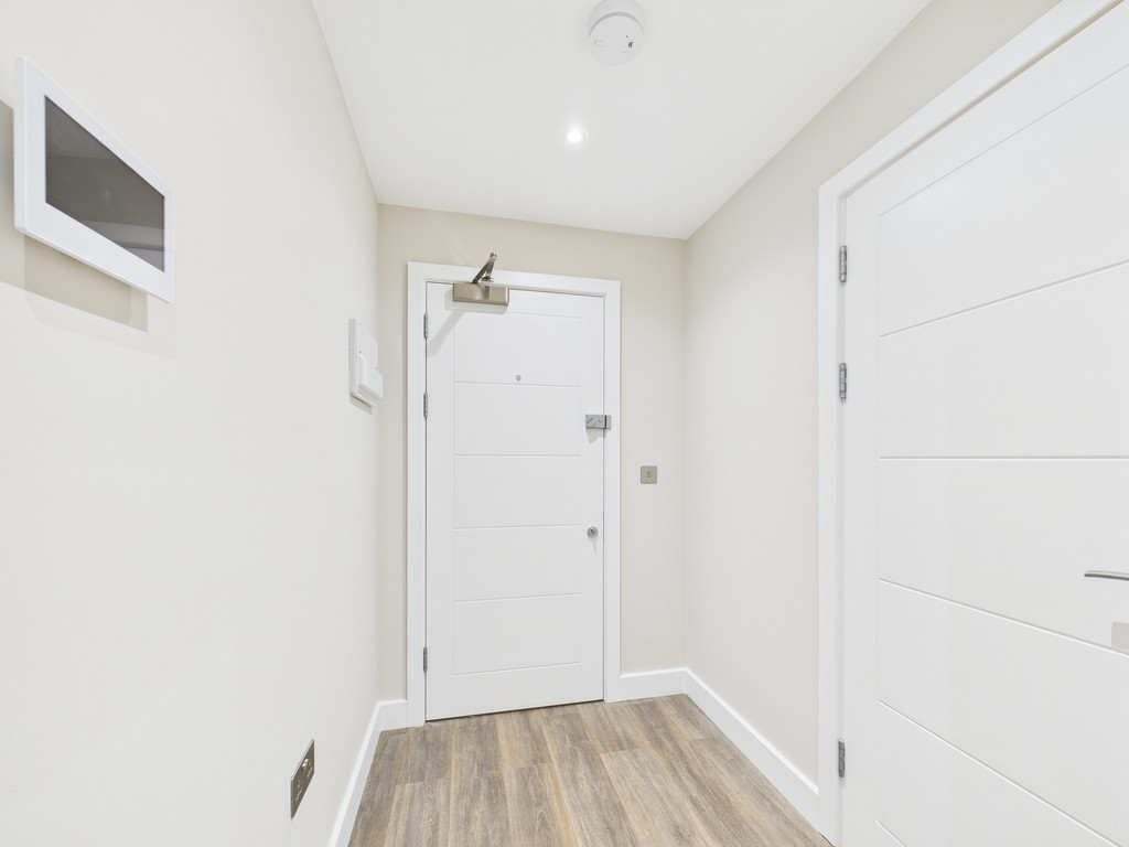 1 bed ground floor flat to rent in London Road, Burgess Hill, RH15  - Property Image 6