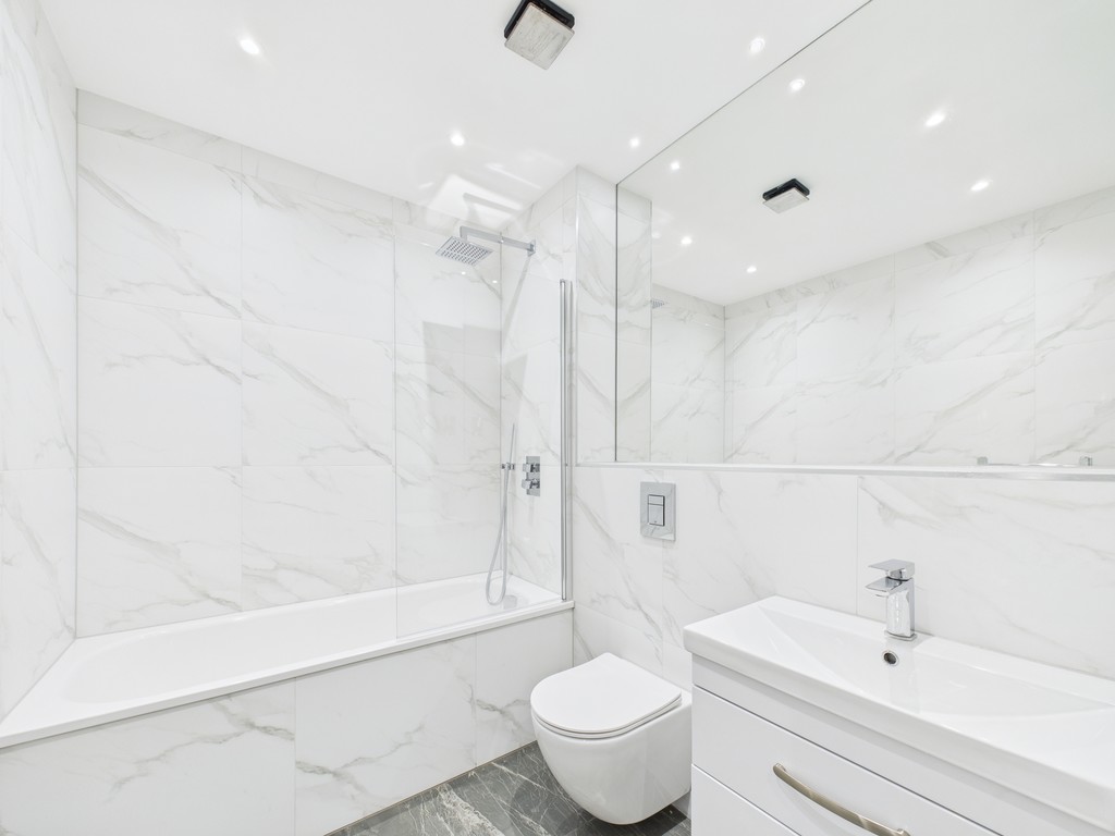 2 bed apartment to rent in London Road, Burgess Hill, RH15  - Property Image 3