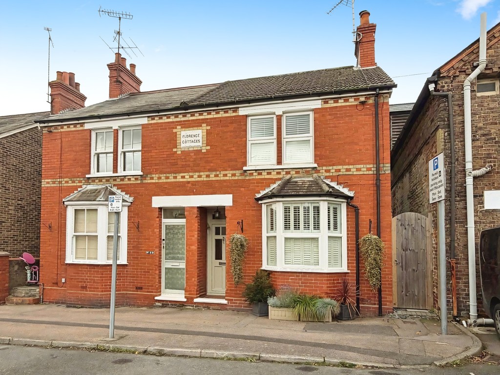 3 bed semi-detached house for sale in Park Terrace East, Horsham - Property Image 11