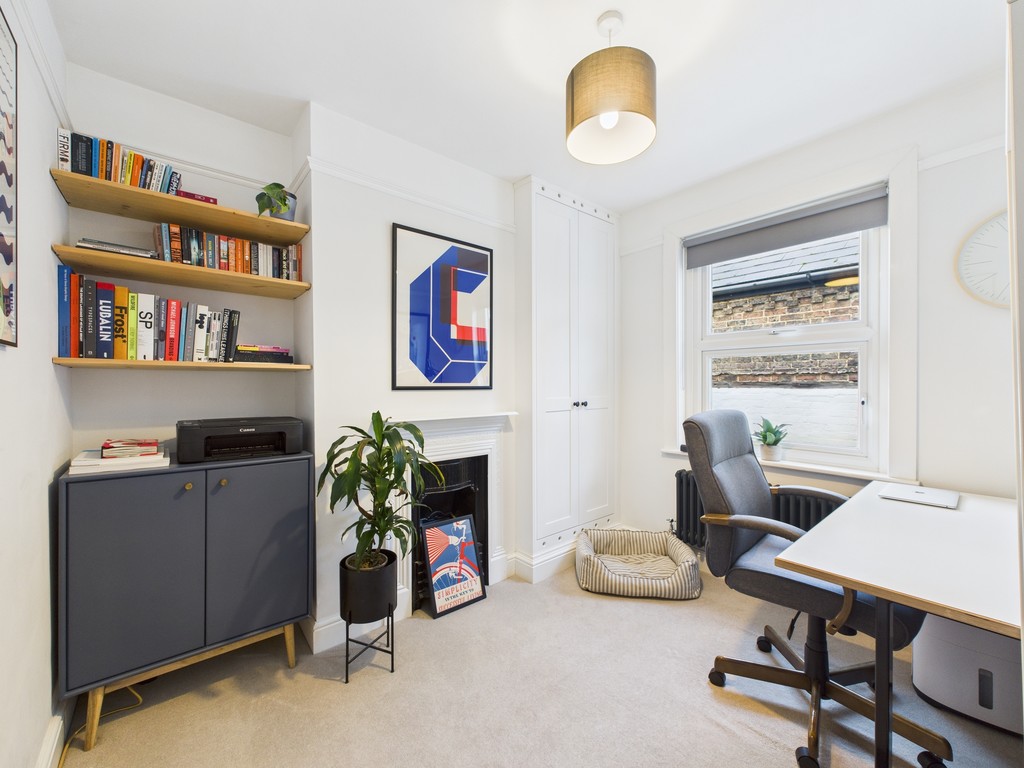 3 bed semi-detached house for sale in Park Terrace East, Horsham - Property Image 8